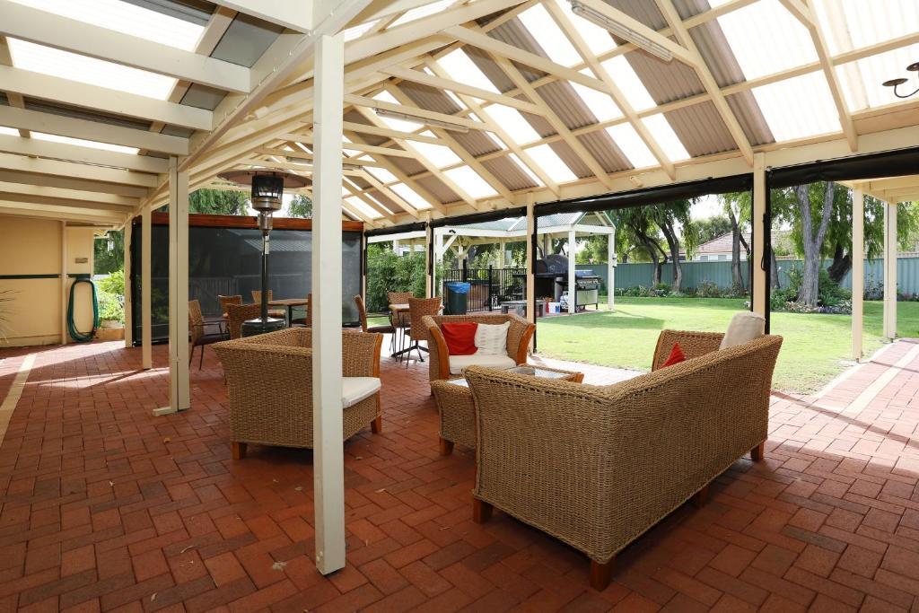 Busselton Guest House Экстерьер фото