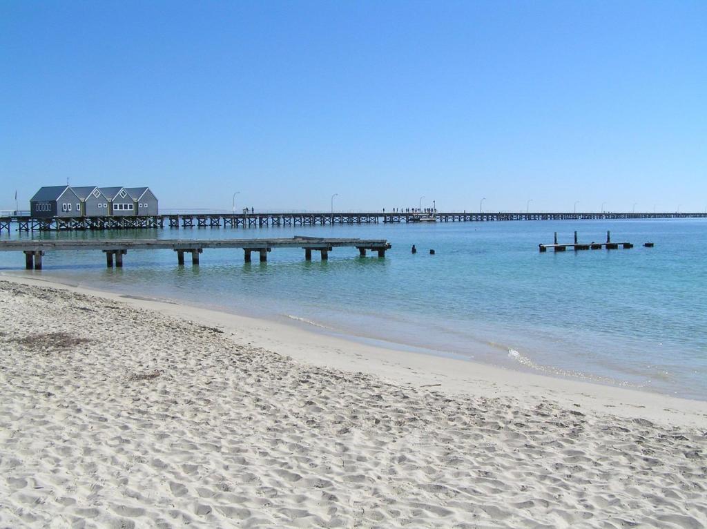 Busselton Guest House Экстерьер фото